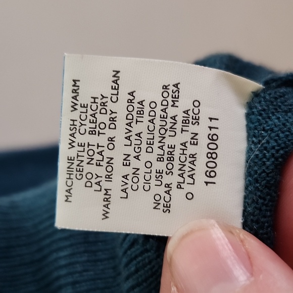 Banana Republic Teal Wool V-Neck Sweater Womens Medium. - Picture 5 of 8